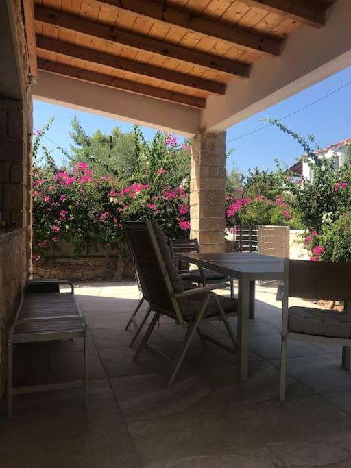 πέτρινη στην αίγινα - Stone House In Aigina Holiday home Khloi
